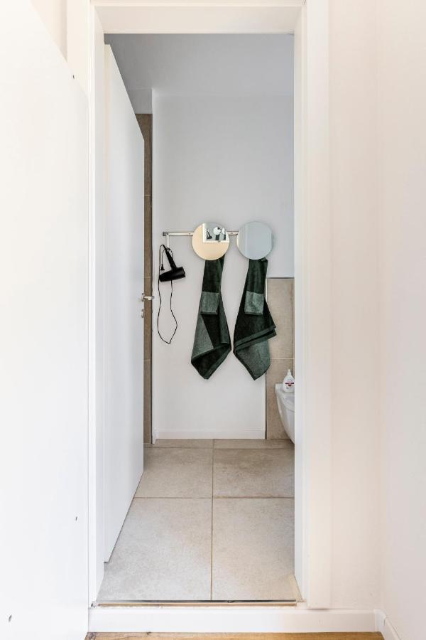Trendy Aparment With Garage Right By The Lake Sirmione Extérieur photo